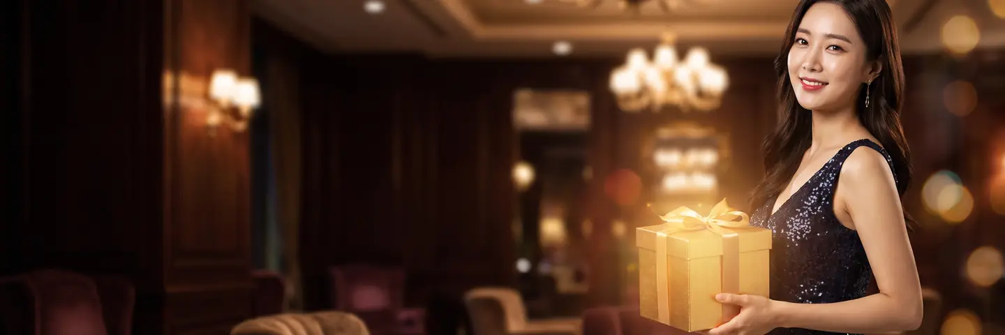 보라색 궁전 배경에서 선물 상자를 든 여성 – 지니카지노 신규 첫 충전 이벤트